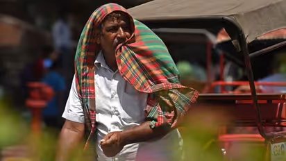 வேலூரில் 5 நாட்களுக்கு வெயில் அதிகரிக்குமாம்! யாரும் வீட்டை விட்டு வெளியே வராதீங்க! மாவட்ட ஆட்சியர் வார்னிங்! 