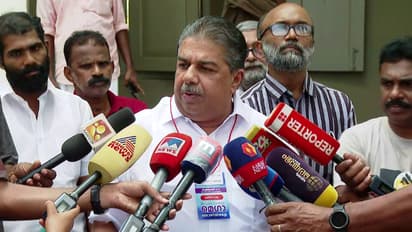 എമ്പുരാൻ വിമർശനങ്ങൾക്കിടെ പ്രതികരണവുമായി മന്ത്രി സജി ചെറിയാൻ; 'സിനിമ കണ്ടില്ല, അതൊരു കലയാണ്, ആസ്വദിക്കുക'