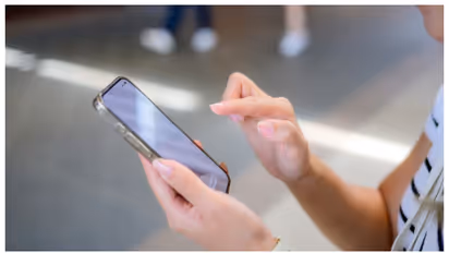 ஸ்மார்ட் கேட்ஜெட்களை பத்திரமா சுத்தம் செய்ய 5 டிப்ஸ்!