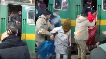 ലോക്കോമോട്ടീവിൽ വരെ ആളുകൾ, ലോക്കോ പൈലറ്റിന് ഇരിക്കാൻ സീറ്റില്ല- വൈറലായി വീഡിയോ