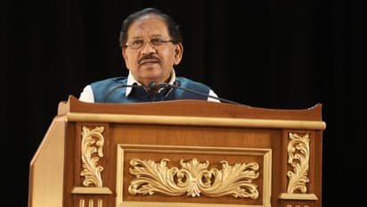 ತಲೆ ಮೇಲೆ ಕೈ ಇಟ್ಕೊಬೇಡಿ ಸರ್: ಪರಂ ಎದುರಲ್ಲೇ ಸರ್ಕಾರದ  ವಿರುದ್ದ ಅಸಮಾಧಾನ ಹೊರ ಹಾಕಿದ ಕಾಂಗ್ರೆಸ್  ಶಾಸಕ