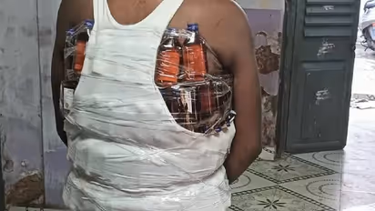 120 மது பாட்டில்களை நூதன முறையில் கடத்தி வந்த நபர்! சுற்றி வளைத்துப் பிடித்த போலீஸ்!