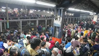 ദില്ലി റെയിൽവേ ദുരന്തത്തിന് കാരണം 'അനൗൺസ്മെന്റ്', 2 ട്രെയിനുകളെക്കുറിച്ച് ഒന്നിച്ചുള്ള അറിയിപ്പെന്ന് പൊലീസ്