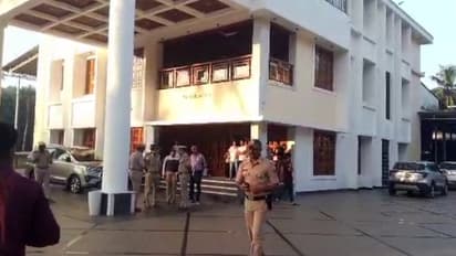 വ്യവസായിയുടെ വീട്ടിൽ ഇഡി ഉദ്യോഗസ്ഥർ ചമഞ്ഞ് തട്ടിപ്പ്; പിന്നിൽ കൊടുങ്ങല്ലൂർ ഗ്രേഡ് എസ്ഐയും സംഘവും