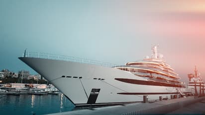 ആഢംബര നൗക ഉടമകൾക്ക് ദുബൈയിൽ ഗോൾഡൻ വിസ