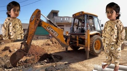 बेंगलुरुः जेसीबी की चपेट में मासूम, 2 साल के बच्चे की दर्दनाक मौत