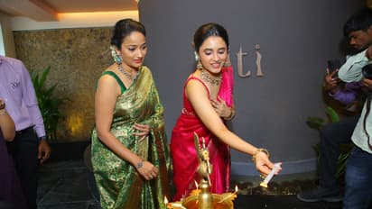 Priyanka Arul Mohan: ஹைதராபாத்தை கலக்கிய பிரியங்கா அருள் மோகன்! புடவைகள் பற்றி புகழாரம்!