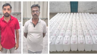 'കേരളത്തിലേക്ക് കൊണ്ടുവരാനുള്ളത്'; കോയമ്പത്തൂരിൽ പിടികൂടിയത് 5145 ലിറ്റർ സ്പിരിറ്റ്, 2 മലയാളികൾ അറസ്റ്റിൽ