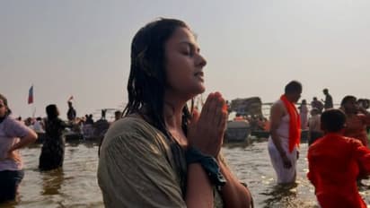 മഹാകുംഭമേളയിൽ പങ്കെടുത്ത് ശ്രീക്കുട്ടി; ചിത്രങ്ങൾ വൈറൽ