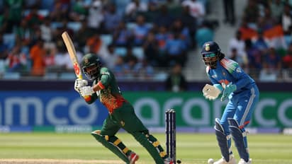 ചാമ്പ്യൻസ് ട്രോഫി: തകർന്നടിഞ്ഞിട്ടും തിരിച്ചു കയറി ബംഗ്ലാദേശ്,ഹൃദോയ്ക്ക് സെഞ്ചുറി;ഇന്ത്യക്ക് ജയിക്കാൻ 229 റൺസ്