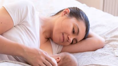 ब्रेस्टफीडिंग में भूल से भी ना करें 5 चीजों का सेवन, मां के दूध को बना सकती हैं कम पौष्टिक