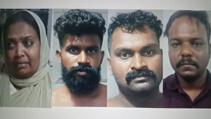 വാടക വീടിനടുത്ത് പാർക്ക് ചെയ്ത കാറിൽ രഹസ്യ അറ, യുവതിയടക്കം 4 പേരെ കയ്യോടെ പൊക്കി; കിട്ടിയത് 48 കിലോ കഞ്ചാവ് 