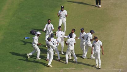 Ranji Trophy SF, GUJ v KER: Kerala players in jubilation after securing an entry into maiden final (WATCH)
