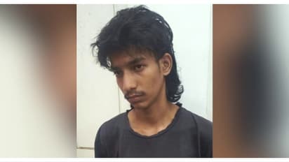 നടുറോഡിൽ ബൈക്ക് അഭ്യാസം, യുവാവിനെ പിടികൂടി പൊലീസ്; സ്റ്റേഷനിലെ ചില്ലും വാതിലും തകര്ത്ത് പരാക്രമം, റിമാൻഡിൽ