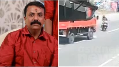 റോഡിൻ്റെ മറുവശത്തേക്ക് കടക്കുന്നതിനിടെ ലോറി ഇടിച്ചു; ബൈക്ക് യാത്രികന് ദാരുണാന്ത്യം