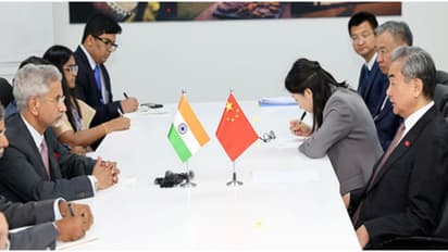 മാനസ സരോവർ യാത്ര വീണ്ടും സാധ്യമോ? അതിർത്തിയിൽ മഞ്ഞുരുകും? ജയശങ്കർ ചൈനീസ് വിദേശകാര്യ മന്ത്രിയുമായി ചർച്ച നടത്തി