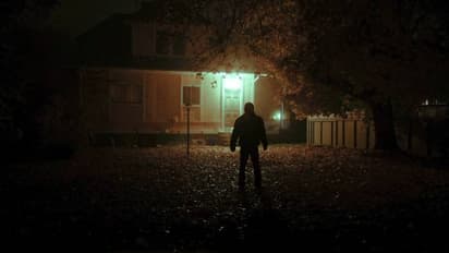 പാതിരാത്രി വീട്ടിലേക്ക് കല്ലിൽ കെട്ടിയ സന്ദേശം, എല്ലാവരേയും കൊല്ലും, മോഷ്ടിക്കാൻ അനുവദിക്കണമെന്ന് കള്ളൻ