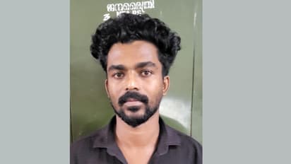  രണ്ട് പേരെ കുത്തി, മർദിച്ചു, ബാർ ഹോട്ടലിൽ അതിക്രമം നടത്തിയ സംഘത്തിലെ പ്രധാനിയെ അറസ്റ്റിൽ