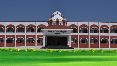 பி.ஜி முடித்தவர்களுக்கு அரசு சட்டக் கல்லூரிகளில் பேராசிரியர் வேலை: உடனே விண்ணபிக்கவும்!