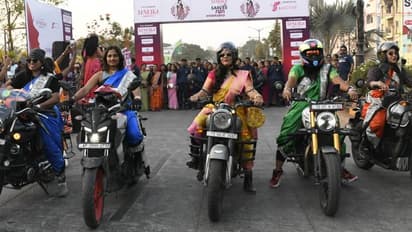 Saree Run: అమ్మాయి చీర కట్టి.. బుల్లెట్ నడిపితే ఆ గ్రేసే వేరు..!