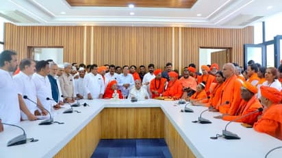 ಲಿಂಗಾಯತ ಸ್ವಾಮೀಜಿಗಳ ಬೇಡಿಕೆಗಳಿಗೆ ತಥಾಸ್ತು ಎಂದ ಸಿಎಂ ಸಿದ್ದರಾಮಯ್ಯ!