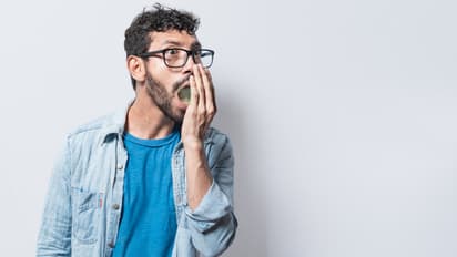 വായ്നാറ്റത്തിന് പിന്നിലെ കാരണങ്ങളും അകറ്റാന് ചെയ്യേണ്ട കാര്യങ്ങളും