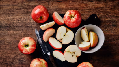 ஆப்பிள் சாப்பிடுவதற்கு சரியான நேரம் எது என்று உங்களுக்கு தெரியுமா?