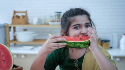 இவங்க எல்லாம் மறந்தும் தர்பூசணி சாப்பிடக் கூடாது