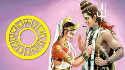 சனி, செவ்வாய் சேர்க்கை: நவபஞ்சம ராஜயோகத்தால் இந்த 3 ராசியினர் பைக், கார் வாங்கும் யோகம்!