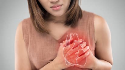 Heart Patients: హార్ట్ పేషెంట్స్ వేసవిలో రోజుకు ఇన్ని లీటర్ల నీరే తాగాలి? లేకపోతే ప్రమాదమే