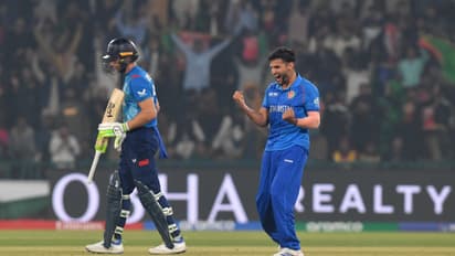 ഇംഗ്ലണ്ടിനെ ചാരമാക്കിയ അഞ്ച് വിക്കറ്റ് നേട്ടം; റെക്കോര്ഡിട്ട് അസ്മത്തുള്ള ഒമര്സായ്