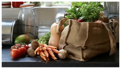 അടുക്കളയിൽ സൂക്ഷിക്കാൻ പാടില്ലാത്ത 5 ഭക്ഷണ സാധനങ്ങൾ 