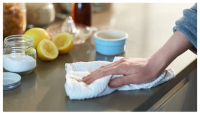 നാരങ്ങ ഉപയോഗിച്ച് വൃത്തിയാക്കാൻ പാടില്ലാത്ത 5 സാധനങ്ങൾ