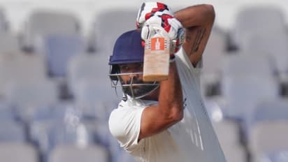 രഞ്ജി ട്രോഫി ഫൈനൽ:വിദർഭക്കെതിരെ ഒന്നാം ഇന്നിംഗ്സ് ലീഡിനായി കേരളം പൊരുതുന്നു; 3 വിക്കറ്റ് നഷ്ടം