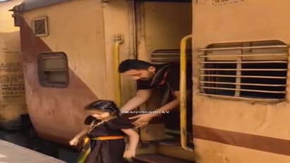 ಇಷ್ಟು ಚಿಕ್ಕ ವಯಸ್ಸಿಗೆ ಇರುಮುಡಿ ಕಟ್ಟಿ ಶಬರಿಮಲೆ ಯಾತ್ರೆ ಕೈಗೊಂಡ ಅಮೃತಧಾರೆ ಧಾರಾವಾಹಿ ಬಾಲ ನಟಿ 