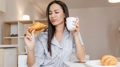 Never consume THESE 5 foods on an empty stomach: Possible risks explained