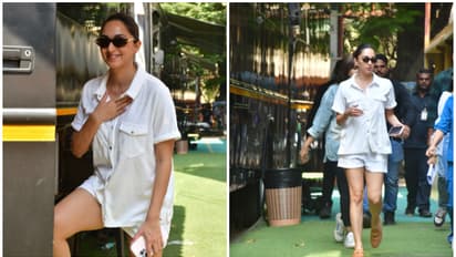 ప్రెగ్నెన్సీ తర్వాత గేమ్ ఛేంజర్ హీరోయిన్ మొదటి పబ్లిక్ అప్పియరెన్స్, మేకప్ లేకుండా ఎలా ఉందో చూడండి 