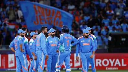 Team india: ఒక సిరీస్ లో 4 సెంచరీలు, 732 పరుగులు చేసి కెప్టెన్సీ కోల్పోయిన లెజెండ్ !