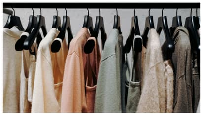 ഇനി അലമാര അലങ്കോലപ്പെടില്ല; ഇങ്ങനെ ചെയ്താൽ മതി 