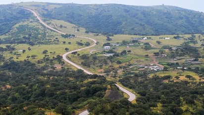 ഇനി അൽപ്പം സാഹസികതയാകാം, ദോഫാറിൽ വരുന്നത് മൂന്ന് പർവത പാതകൾ, ഒപ്പം വിയ ഫെറാറ്റ ട്രാക്കും