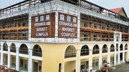 കൊച്ചി കോർപറേഷന് നാണക്കേട്: കെഎസ്ഇബിയുടെ കടുത്ത നടപടി: 213 കടകളുള്ള നവീകരിച്ച എറണാകുളം മാർക്കറ്റിൻ്റെ ഫ്യൂസൂരി