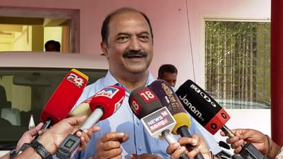 സംസ്ഥാനത്തിൻ്റെ ധനസ്ഥിതി മെച്ചപ്പെട്ടെന്ന് ധനമന്ത്രി; കേന്ദ്രം പണം തരുന്നില്ലെന്ന് വിമർശനം; ട്രഷറി സന്ദർശിച്ചു