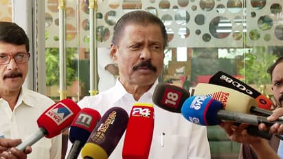 പാർട്ടി അനുഭാവികൾക്ക് മദ്യപിക്കാമെന്ന് എംവി ഗോവിന്ദൻ; 'നേതാക്കളും പ്രവർത്തകരും മദ്യപിക്കരുതെന്നാണ് പറഞ്ഞത്'