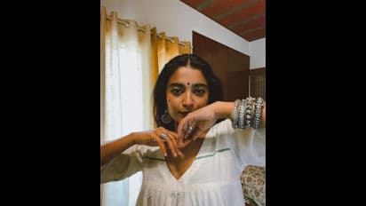 Turned 19 today ಎಂದ ಬೋಲ್ಡ್ ಬ್ಯೂಟಿ ಚೈತ್ರಾ ಆಚಾರ್… ನಟಿಯ ನಿಜವಾದ ವಯಸ್ಸೆಷ್ಟು ಗೊತ್ತ?  