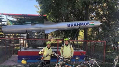 ಕಾಶ್ಮೀರದಿಂದ ಕನ್ಯಾಕುಮಾರಿವರೆಗೆ ಸೈಕಲ್ ಸವಾರಿ ಮಾಡಿ ವಿಶ್ವ ದಾಖಲೆ ಬರೆದ 71ರ ಮಹಿಳೆ