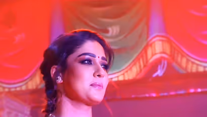 இன்சல்ட் செய்த நயன்தாரா; மூஞ்சில் அடித்தது போல் பதிலடி கொடுத்த மீனா! பற்றி எரியும் புது சர்ச்சை!