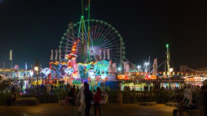 നിരത്തുകളിൽ അലങ്കാര വിളക്കുകൾ, തെരുവുകൾ സജീവം; ആ​ഘോഷത്തിൽ മുങ്ങി യുഎഇ