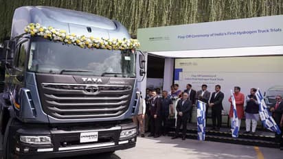 Hydrogen Truck: ஹைட்ரஜனில் இயங்கும் லாரி! 500 கிமீ நான் ஸ்டாப்! மாஸ் காட்டிய டாடா மோட்டார்ஸ்! 