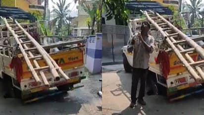 കെഎസ്ഇബിയുടെ വാഹനം നടുറോഡിൽ താഴ്ന്നു, ഇതുകണ്ട് വാട്ടര്‍ അതോറിറ്റിക്ക് 'ആശ്വാസം', നീണ്ട അലച്ചിൽ അവസാനിച്ച അപകടം