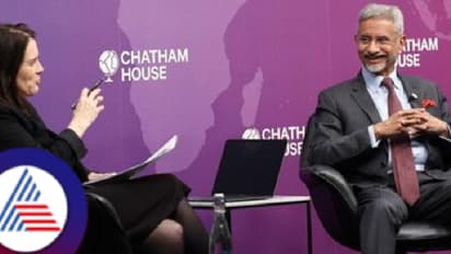 ಕದ್ದಿರುವ ಭೂಭಾಗ ವಾಪಸ್ ನೀಡಿದ್ರೆ ಕಾಶ್ಮೀರ ವಿಷಯ ಇತ್ಯರ್ಥ; ಪಾಕ್ ಪತ್ರಕರ್ತರಿಗೆ ಜೈಶಂಕರ್ ಟಾಂಗ್!